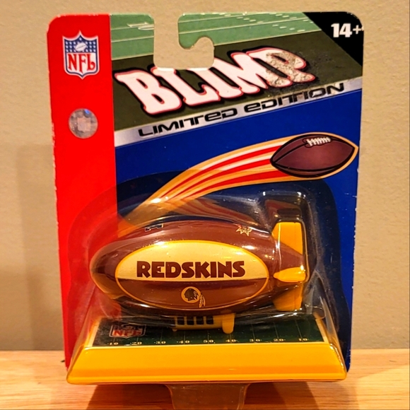 Washington Redskins Blimp Limited Edition Fleer Vintage Original New in Package - Picture 1 of 6